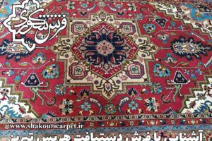 آشنایی با فرش دستبافت هریس تبریز در فرش فروشی شکوری کارپت