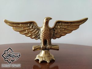 قیمت و خرید مجسمه برنجی عقاب بر روی چوب خرید از سایت علیرضا شکوری